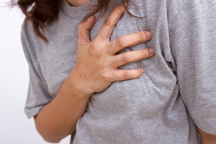 crise cardiaque comme cause de douleur dans les omoplates