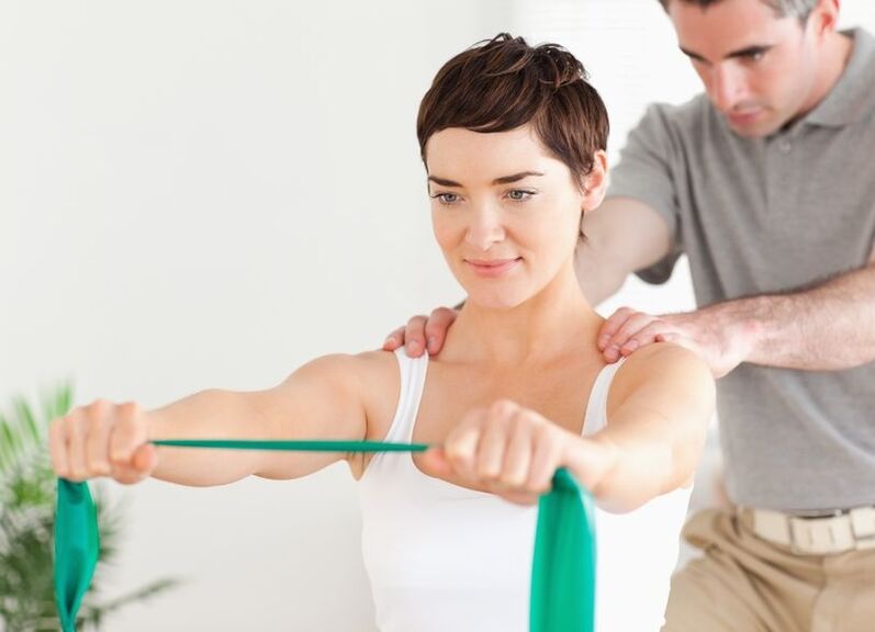 exercices pour les douleurs dans les omoplates